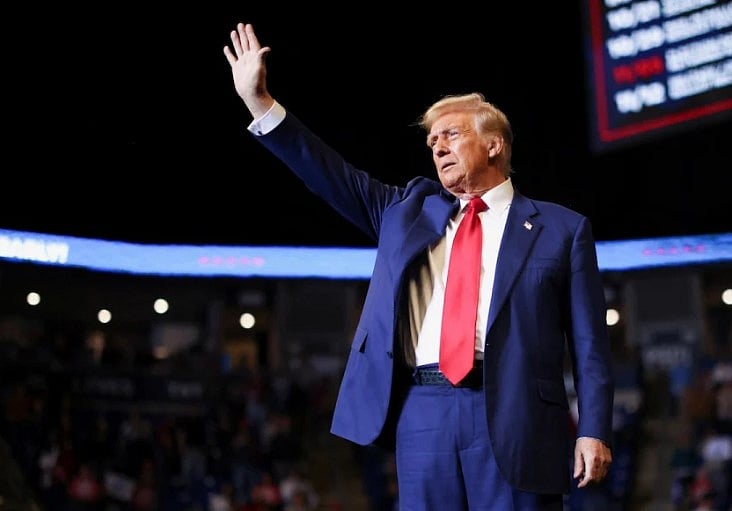 যে কারণে আমেরিকানরা গণতন্ত্র প্রত্যাখ্যান করলেন by এন্ড্রু মিত্রভিকা