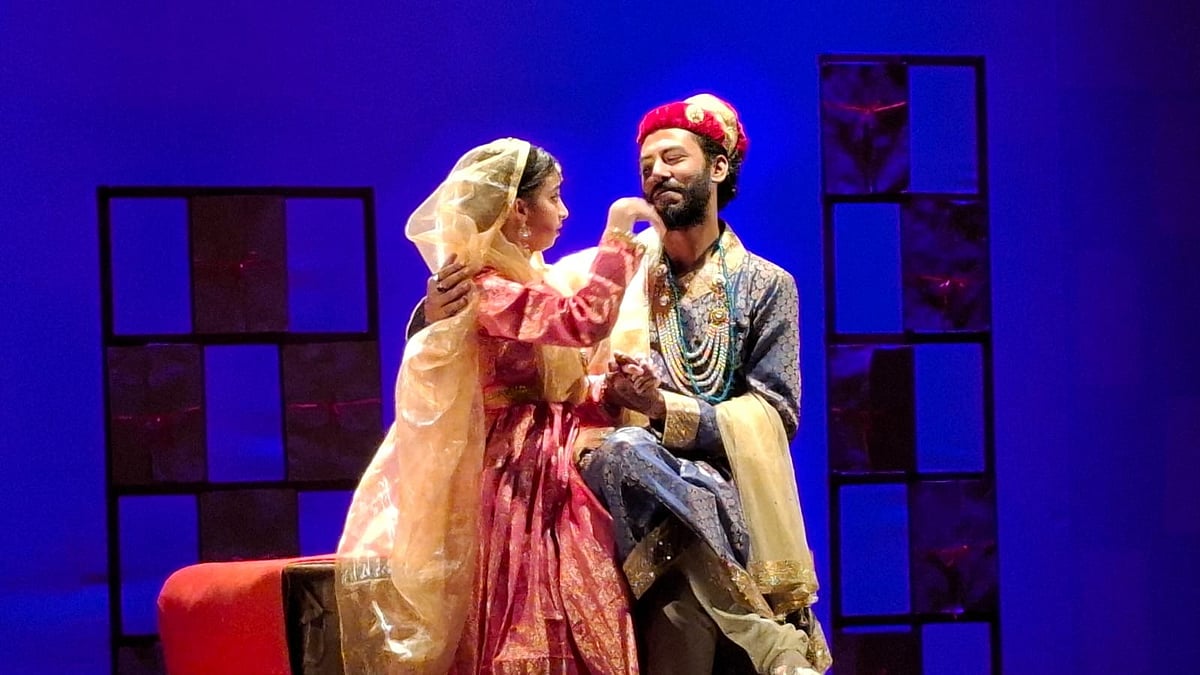 তাজমহলের টেন্ডার নাটকের একটি দৃশ্য। ছবি: প্রথম আলো।