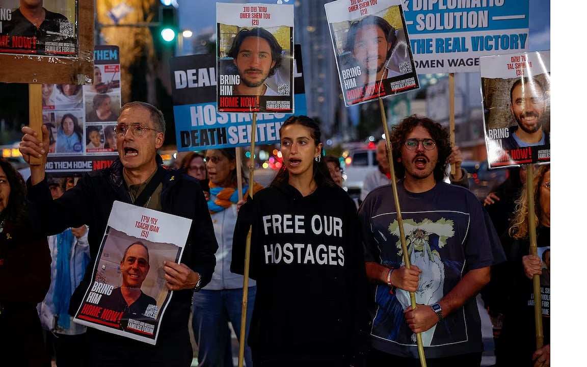 আরও ছয় জিম্মিকে ফেরত দেবে গাজা, প্রস্তুত ইসরায়েল