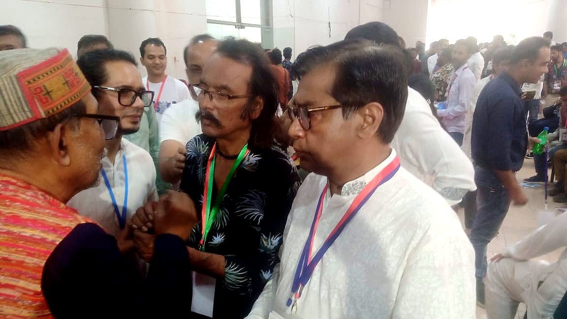 নির্বাচনে ২১টি পদের জন্য প্রতিদ্বন্দ্বিতা করছেন ৪৪ জন নির্মাতা। ছবি: প্রথম আলো