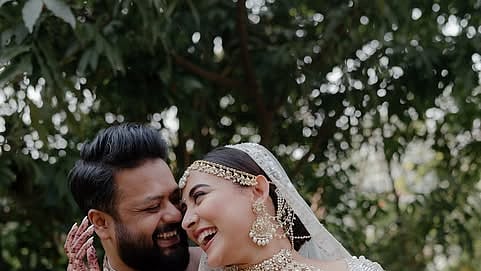 আজ দুপুরে নিজের ফেসবুক পেজে পাঁচটি ছবি প্রকাশ করেছেন মেহজাবীন চৌধুরী।