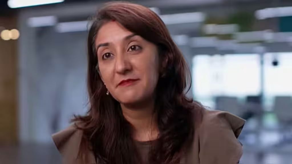 মালয়েশিয়ার ৪২ বছর বয়সী র‍্যাচেল কৌর প্রতিদিন পাড়ি দেন ৭০০ কিলোমিটার পথ