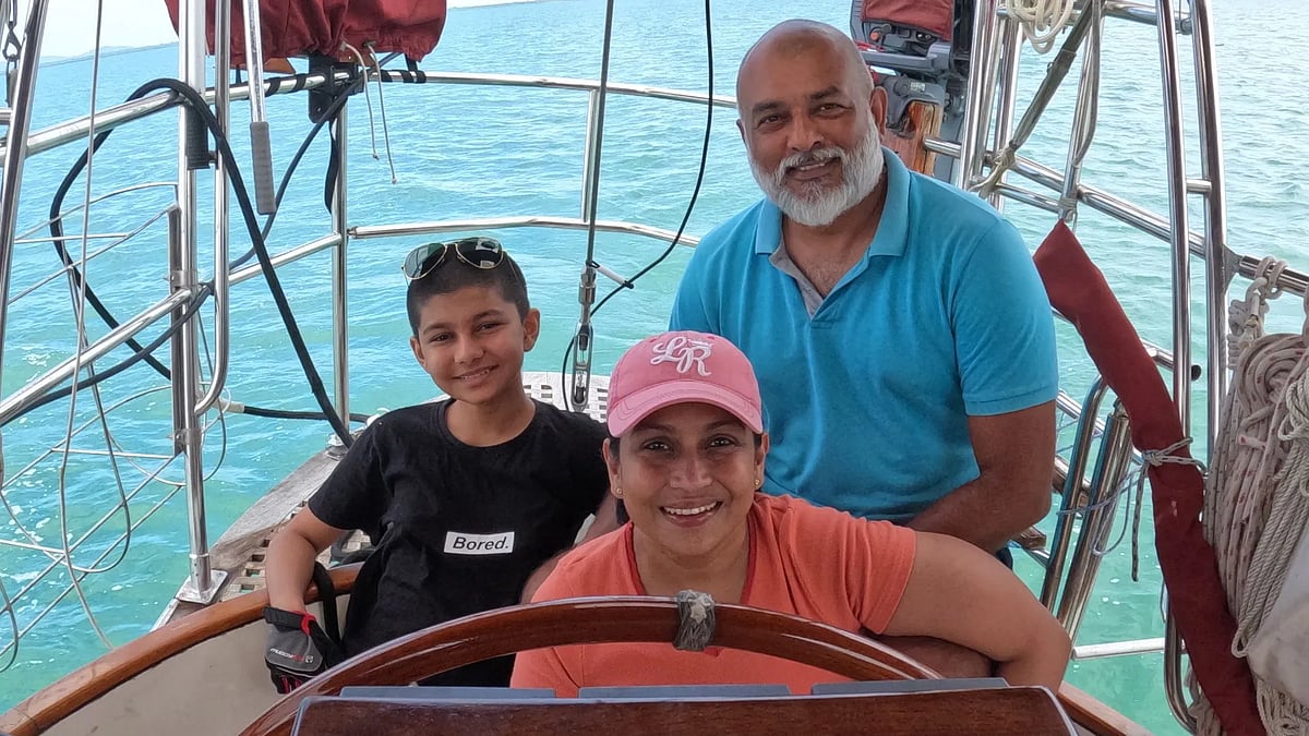 যাবতীয় সম্পদ বিক্রি করে কেন সাগরে ভাসছে এই পরিবার by জিনাত শারমিন