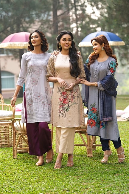 লা রিভ ঈদ কালেকশন: ঐতিহ্য ও আভিজাত্যে মোড়া পোশাকের সমাহার