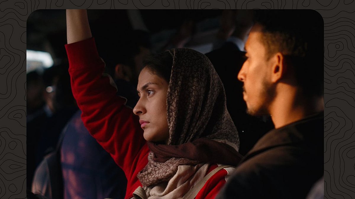 উৎসবের অফিশিয়াল পোস্টারটি ফেসবুকে পোস্ট করেছেন মেহজাবীন চৌধুরী