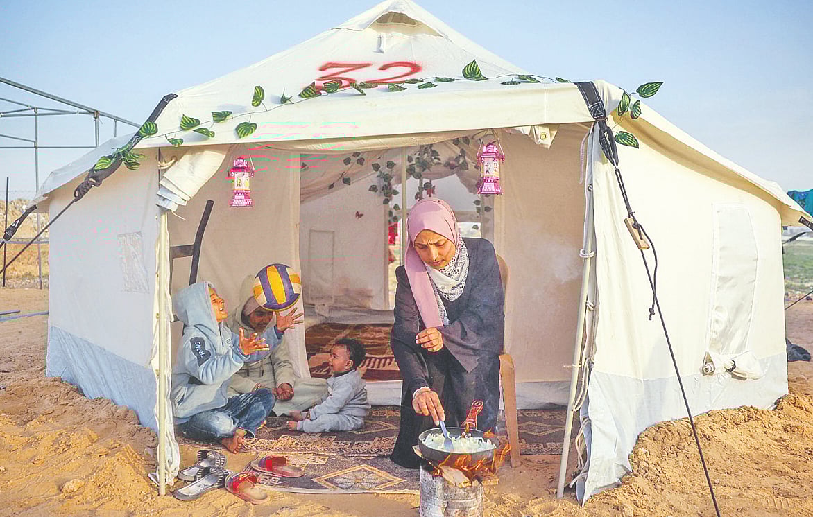 গাজায় রমজানেও ফেরে না সুদিন by শেখ নিয়ামত উল্লাহ