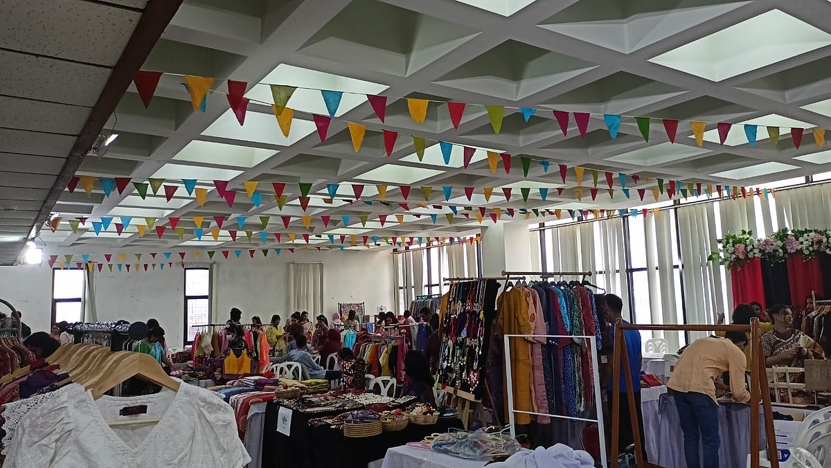 ত্রিনয়নীর ঈদমেলা