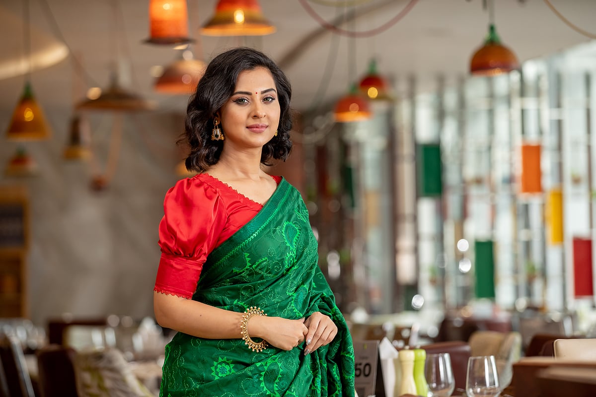 শাড়ি: টাঙ্গাইল শাড়ি কুটির, ব্লাউজ: সরলা। ছবি: সুমন ইউসুফ