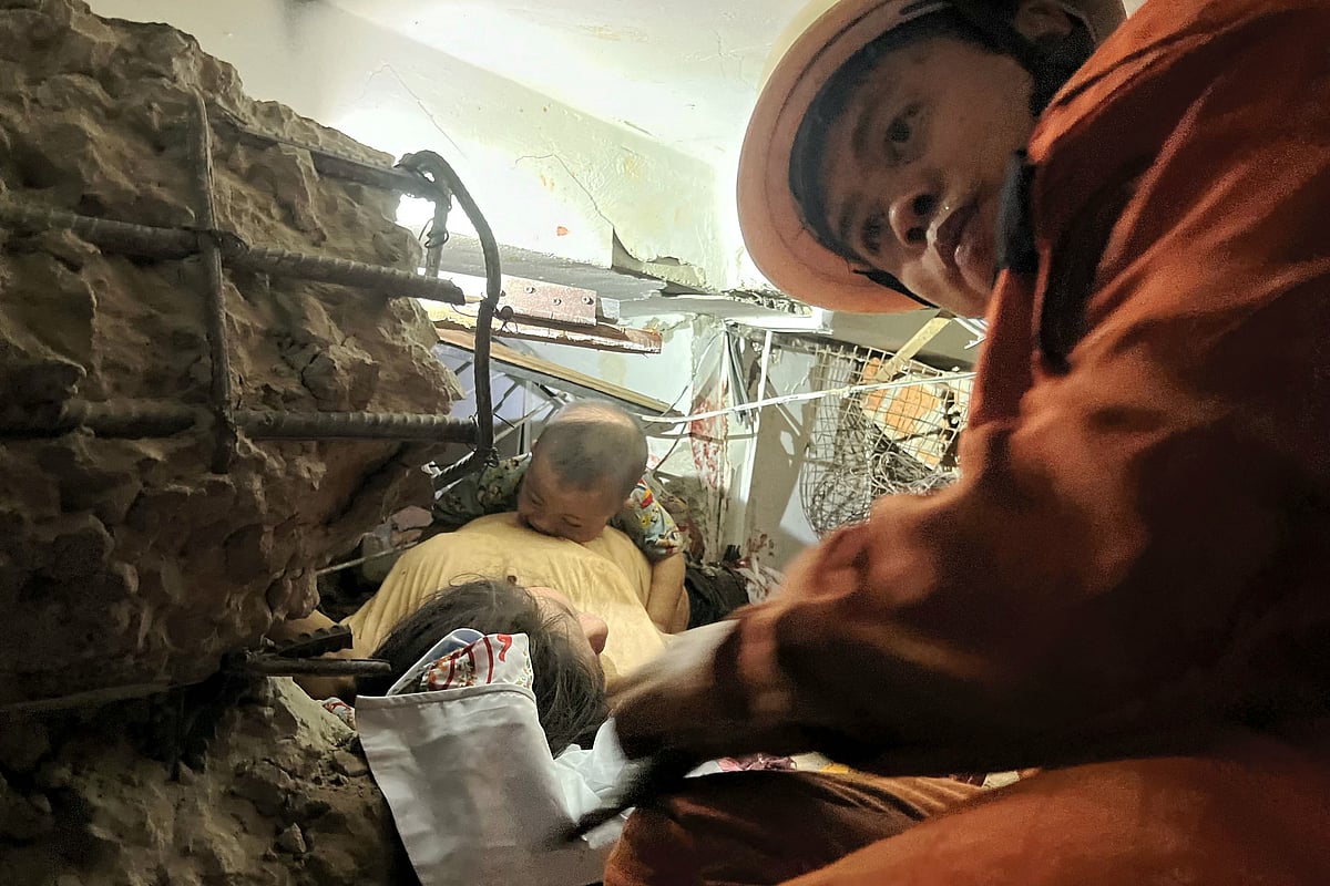 শক্তিশালী ভূমিকম্পে কাঁপল আট দেশ, মিয়ানমার ও থাইল্যান্ডে ব্যাপক ক্ষয়ক্ষতি