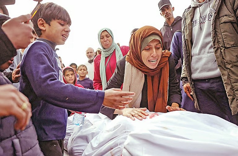 পশ্চিমা বিশ্বের গণতন্ত্র আর মানবাধিকারের মুখোশ খসে পড়েছে by আব্বাস নাসির