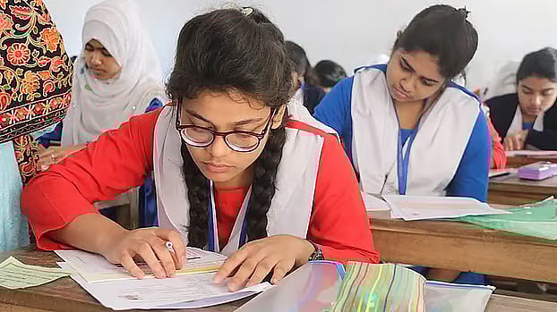 এসএসসি পরীক্ষা ঘিরে যান চলাচলে ডিএমপির বিশেষ নির্দেশনা