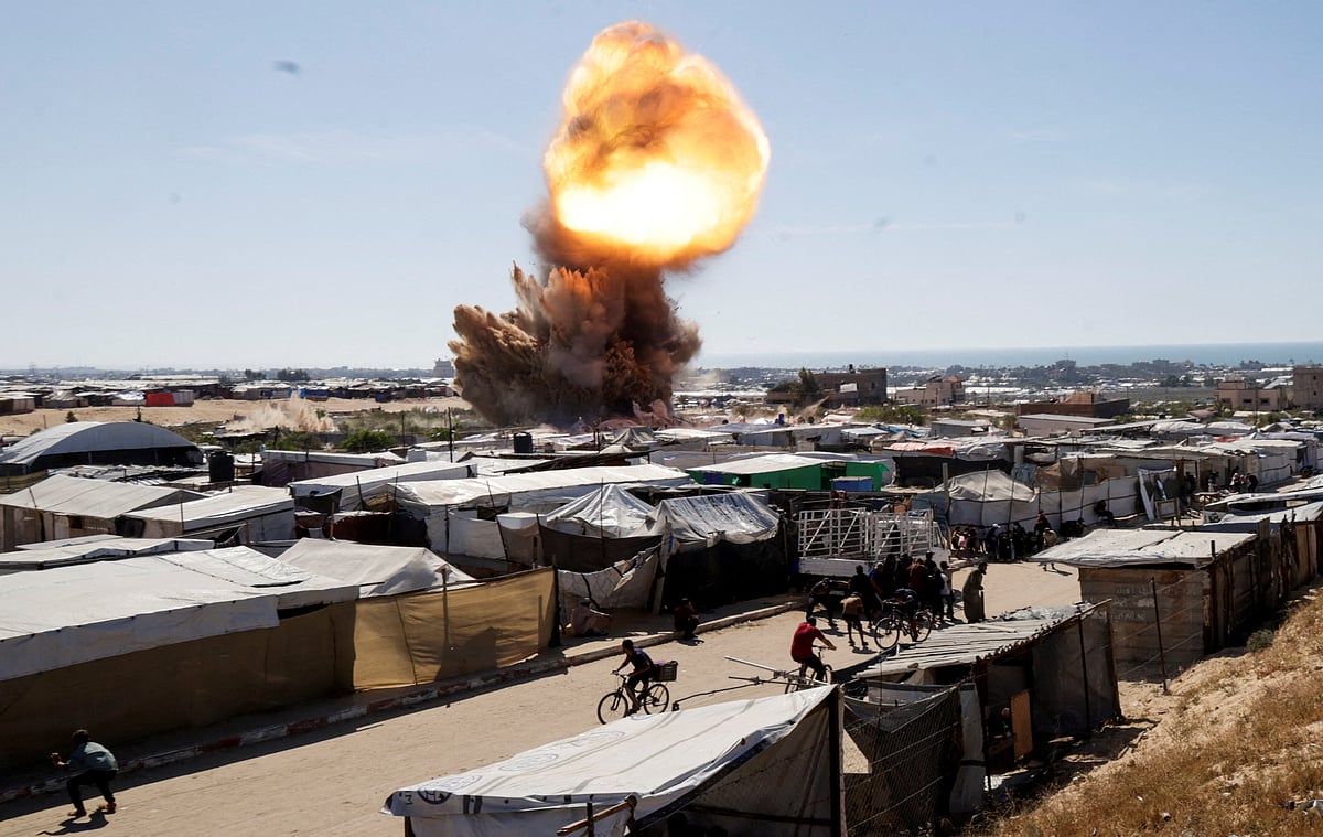 গাজার অর্ধেক এলাকা ইসরায়েলের দখলে: ‘সোমালিয়ার মতো পরিস্থিতি হতে পারে’
