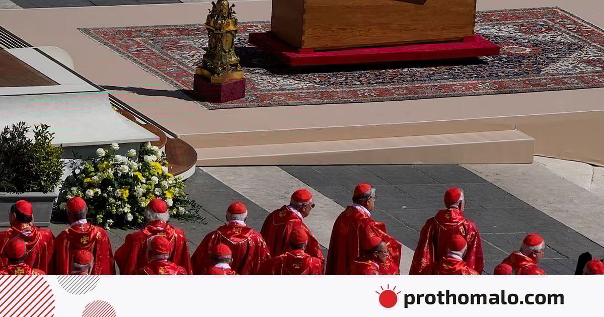 প্রথা ভেঙে ভ্যাটিকানের বাইরে সমাহিত পোপ ফ্রান্সিস