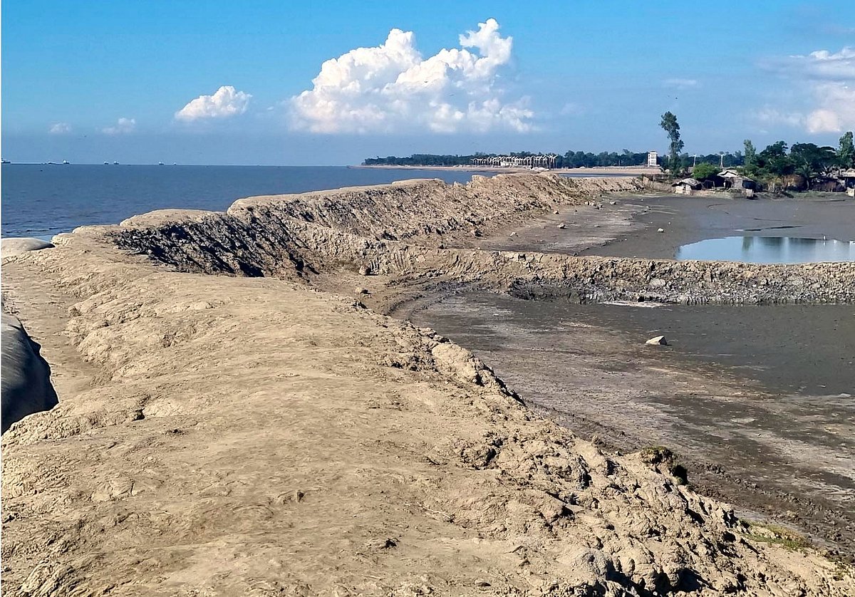 কুতুবদিয়াবাসী কবে অবহেলা ও বৈষম্যমূলক আচরণ থেকে রক্ষা পাবে by আবদুল্লাহ নাজিম আল মামুন