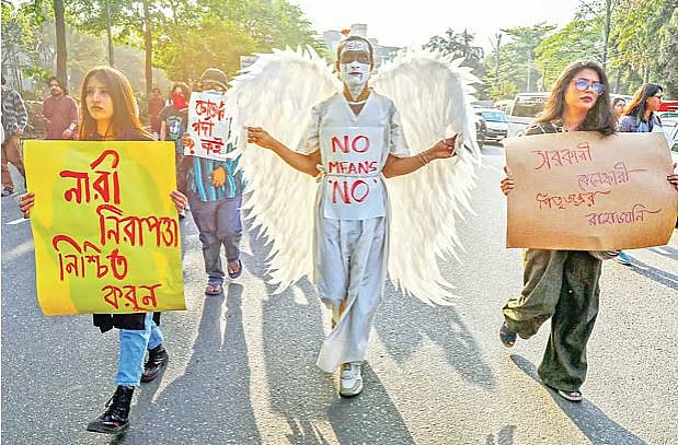 পার্বতী কেন শিবের সমকক্ষ হতে চেয়েছিলেন