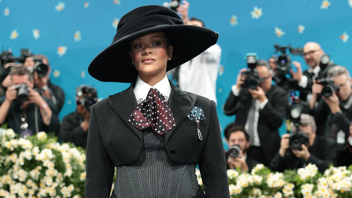 কীভাবে ১৪ হাজার কোটি টাকার মালিক হলেন রিয়ানা