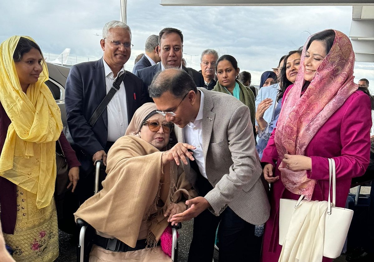 খালেদা জিয়ার অসুস্থতা ও তারেকের ফেরা নিয়ে বিতর্ক