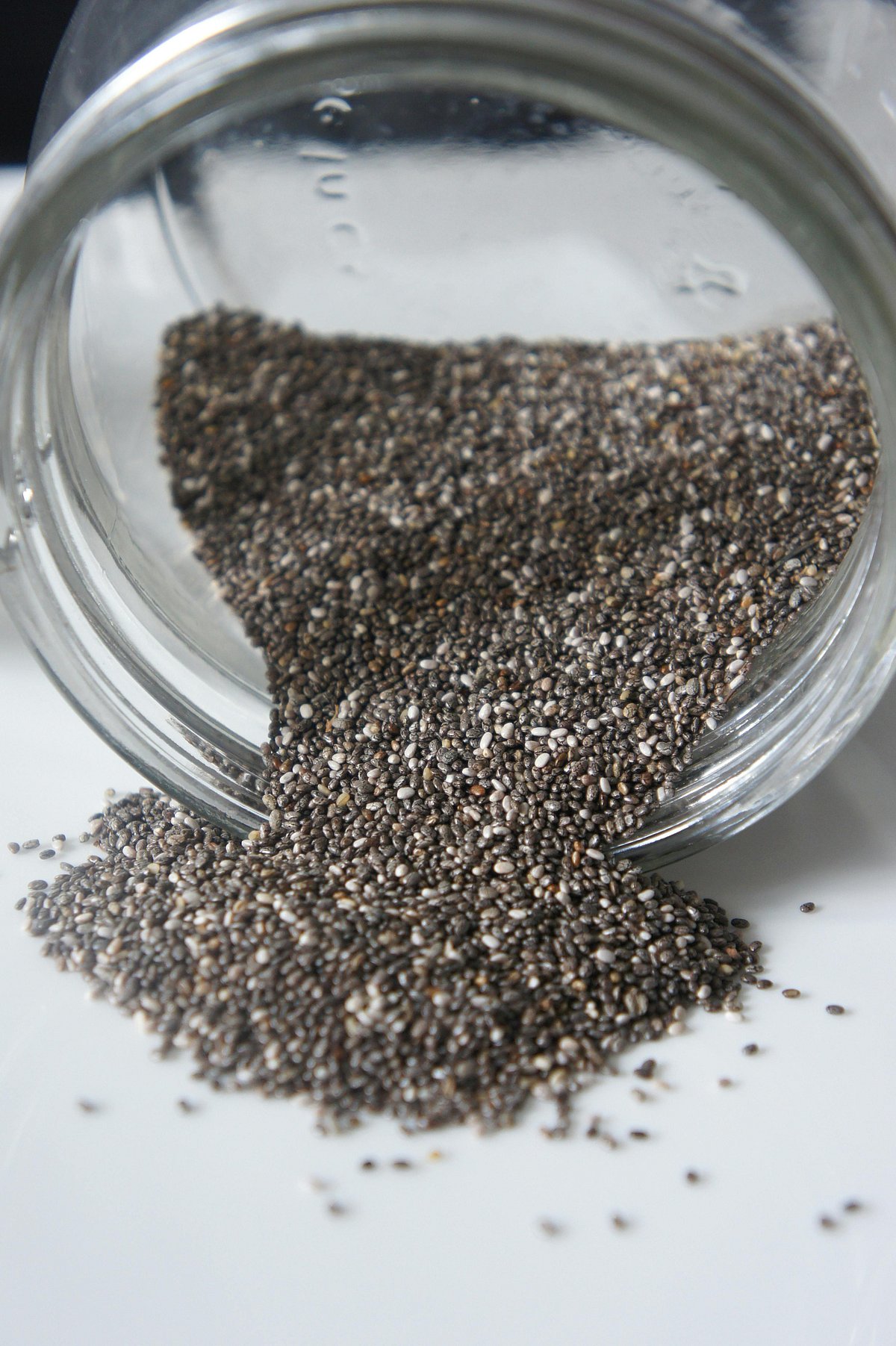 নিয়মিত চিয়া সিড খেলে কমবে উচ্চ রক্তচাপ, বলছে নতুন গবেষণা