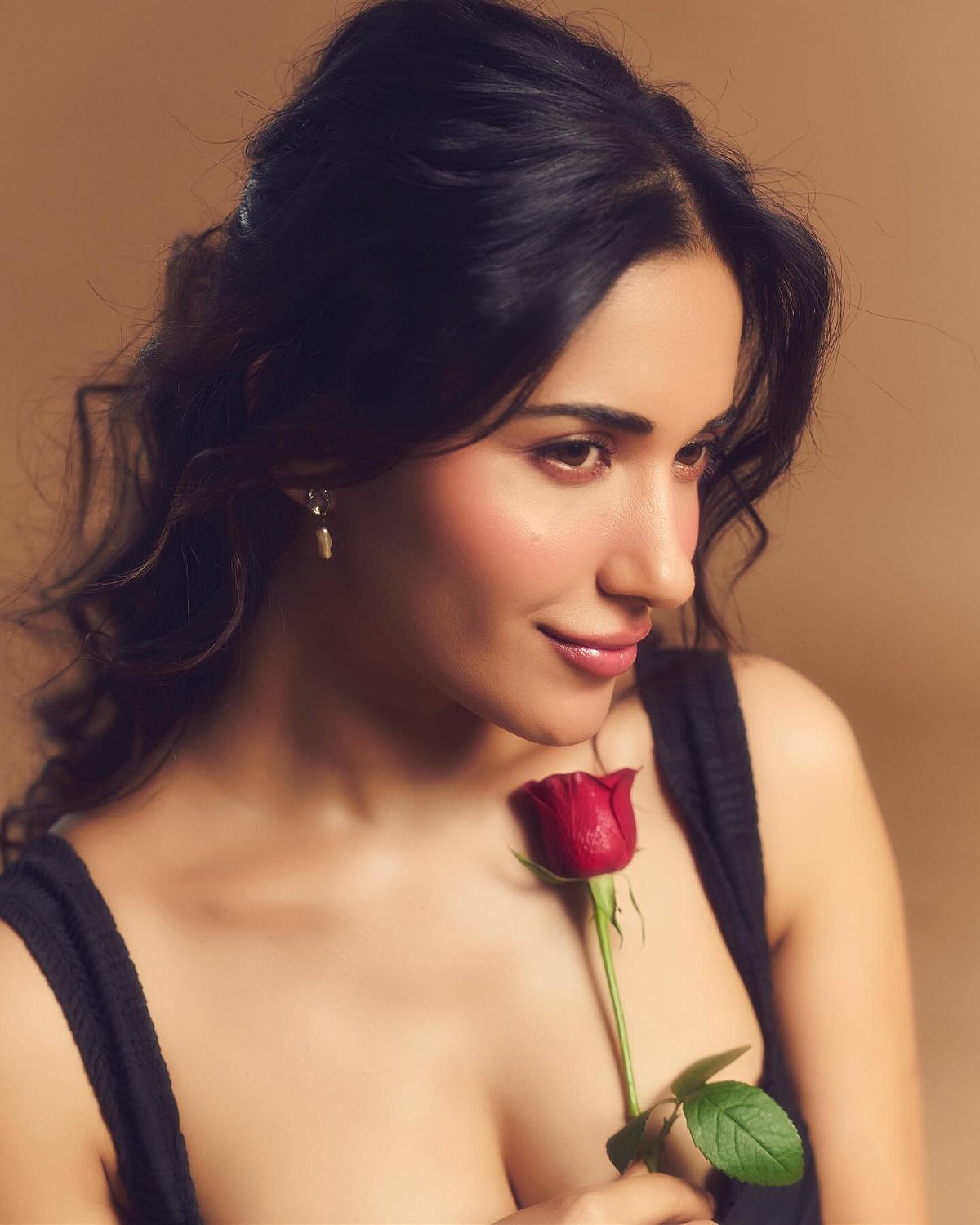 ত্বকের ধরন জানা কতটা জরুরি, ধরন অনুযায়ী যত্ন কেমন হওয়া উচিত