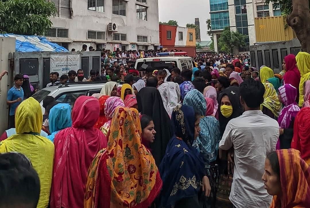 গাজীপুরে কলের পানি পান করে অর্ধশতাধিক শ্রমিক অসুস্থ, কারখানা ছুটি ঘোষণা