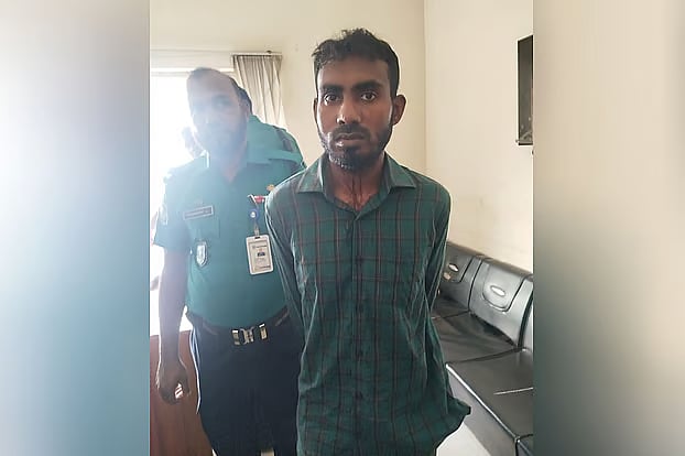 রাজধানীর পল্লবীতে স্বামী–স্ত্রীকে কুপিয়ে হত্যার ঘটনায় গাউস মিয়া নামের এই যুবককে গ্রেপ্তার করেছে পুলিশ