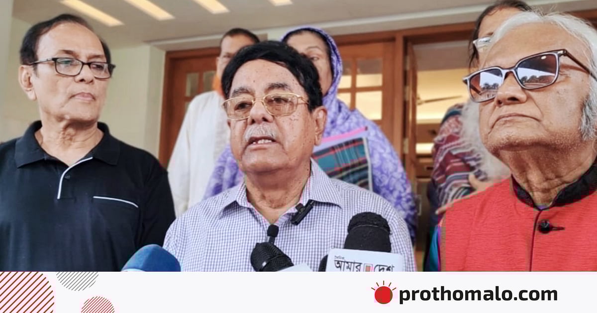‘একটি ফুলকে বাঁচাব বলে...’ গানের শিল্পী আপেল মাহমুদ প্রমাণ দিলেন তিনি একজন বীর মুক্তিযোদ্ধা