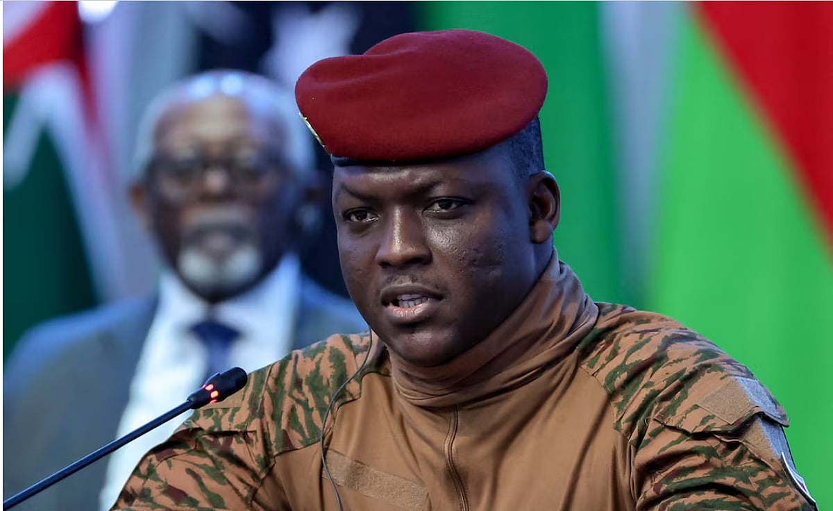 আফ্রিকার নতুন ‘চে গুয়েভারা’ ইব্রাহিম যেভাবে আলোড়ন তুললেন by জাভেদ হুসেন