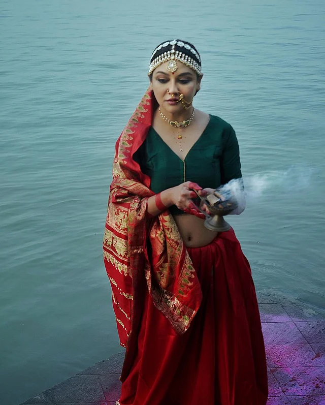 নানা নিরীক্ষাও করছেন তিনি লুক নিয়ে এখন