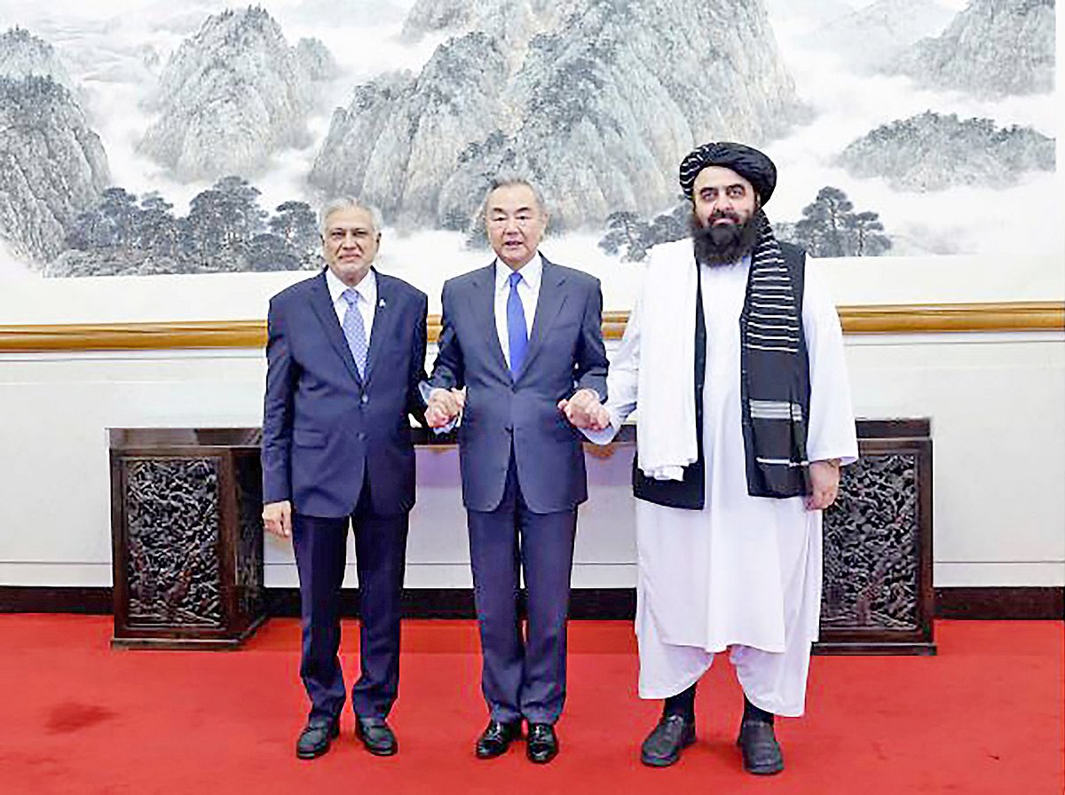 পাকিস্তান–আফগানিস্তান সম্পর্কের বরফ যেভাবে গলল by জাহিদ হোসেন