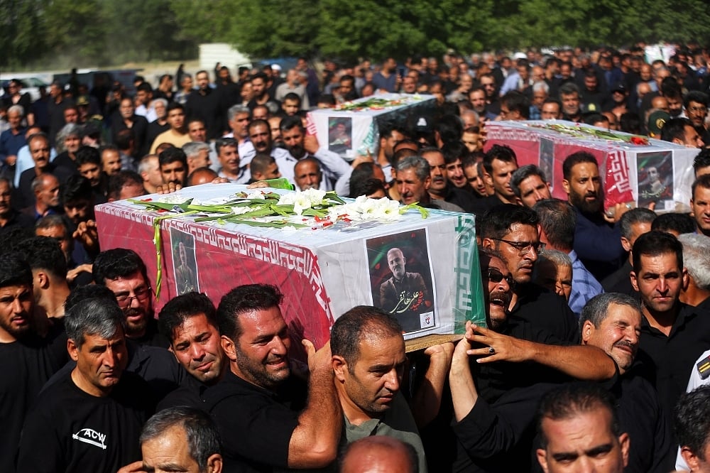 ইরাকের সেই সাজানো গল্প এবার ইরানেও by উমর সোলায়মান