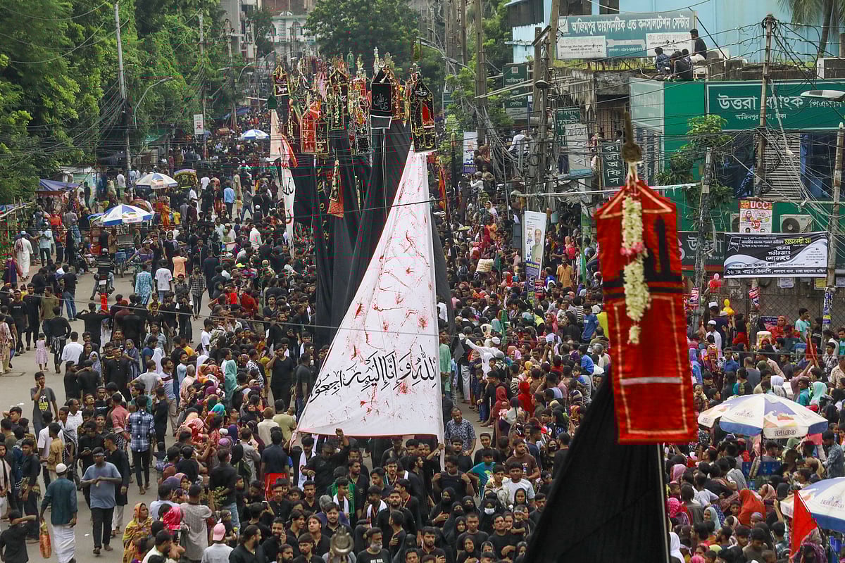  পুরান ঢাকার হোসেনি দালান থেকে তাজিয়া মিছিল বের করেন শিয়া মতাবলম্বীরা  