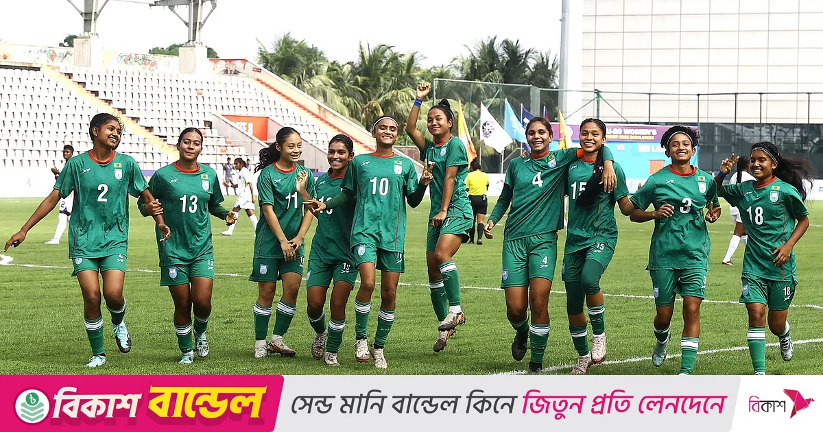 সেই মেয়েরাই এখন গোলে ভাসাচ্ছেন প্রতিপক্ষকে সেই মেয়েরাই এখন গোলে ভাসাচ্ছেন প্রতিপক্ষকে