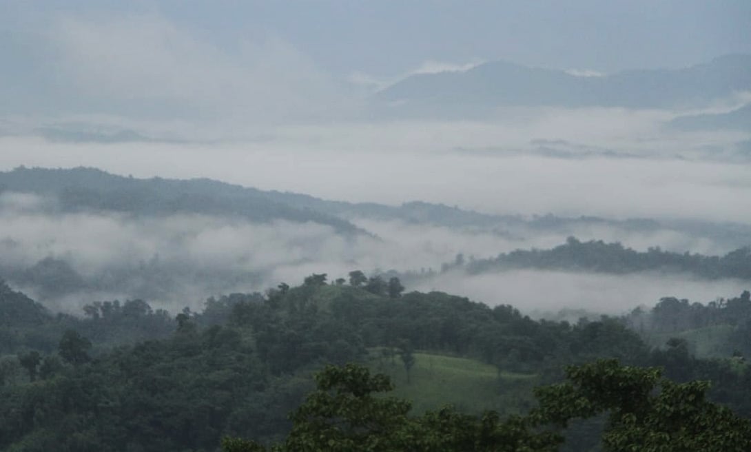 পাহাড়ে মেঘের দল। মাঝিপাড়া, রাঙামাটি