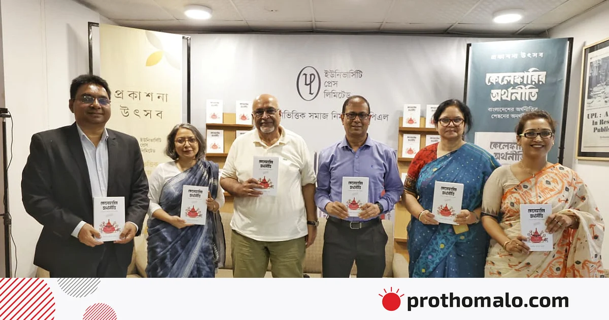 এখনো নিশ্বাস নেওয়ার জায়গায় সংকুচিত অনুভব করি: দেবপ্রিয় ভট্টাচার্য