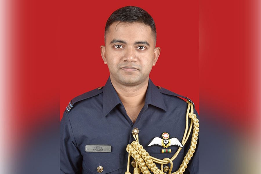 নিহত ফ্লাইট লেফটেন্যান্ট তৌকির ইসলাম