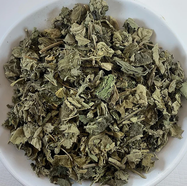 পাতা ছিঁড়ে ছায়ায় শুকাতে হবে তিন থেকে চার দিন