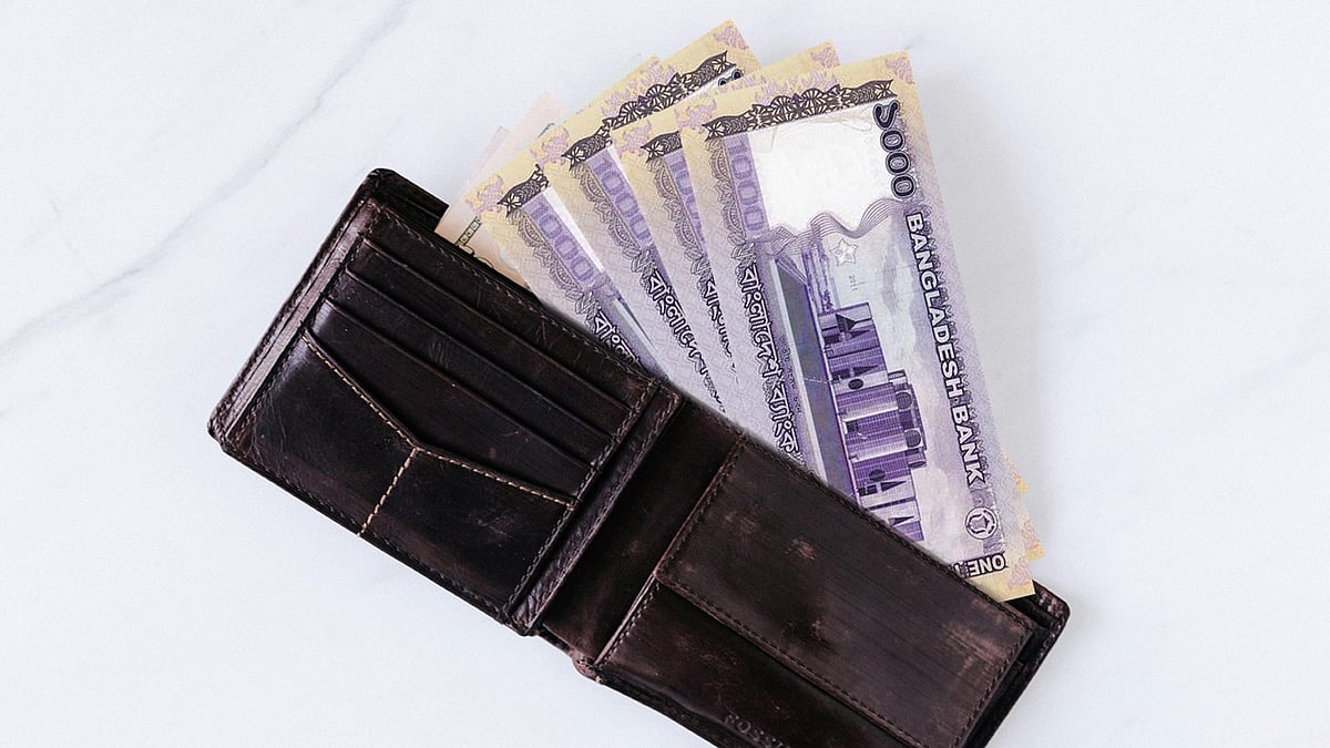 মাস শেষে হাতে কিছু টাকা রাখার ৭টি উপায়