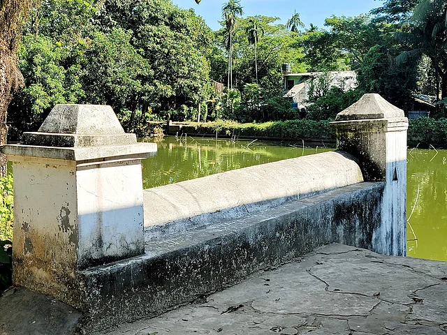 মসজিদের দিঘির ঘাট
