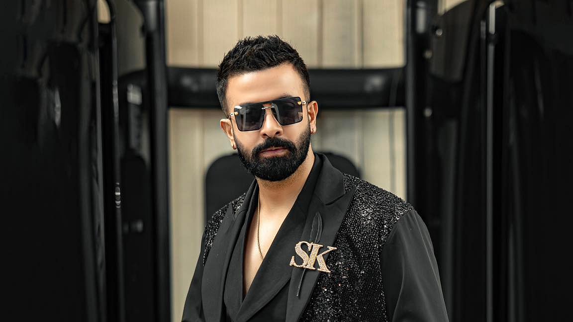 ছবি : শাকিব খানের ফেসবুক থেকে