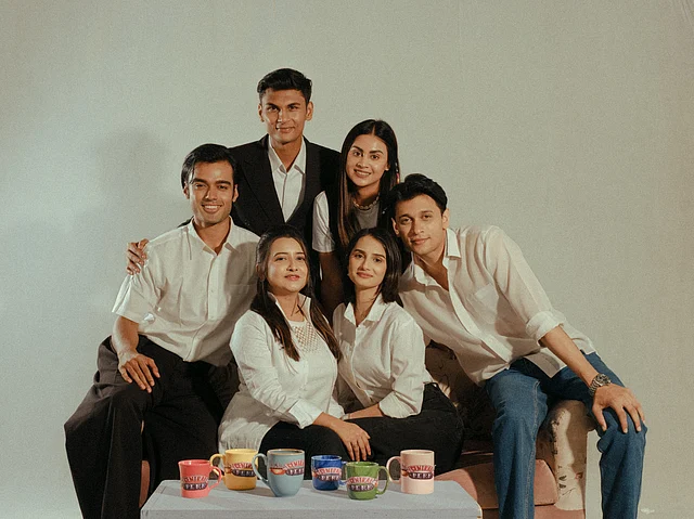 আপনার  জীবনে কি ফ্রেন্ডস-এর চ্যান্ডলার, মনিকা, রস, র‍্যাচেল, ফিবি আর জোয়ির মতো কোনো বন্ধু আছে?