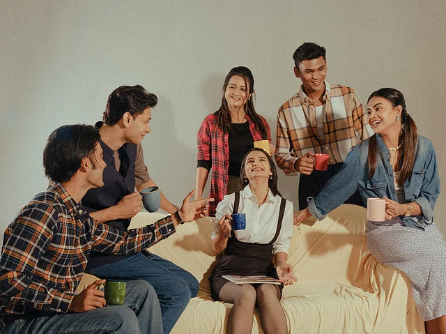 আমেরিকার এই জনপ্রিয় সিটকমের বন্ধু চরিত্রগুলো এখনো জীবন্ত মনে হয়