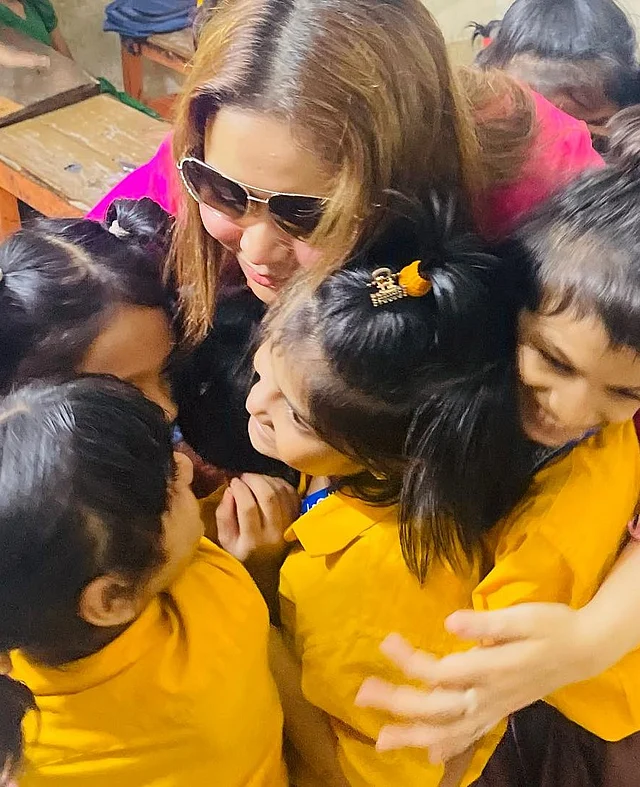 ছায়াতল বাংলাদেশের শিশুরা এভাবেই জড়িয়ে ধরে স্বাগত জানায় ভাবনাকে
