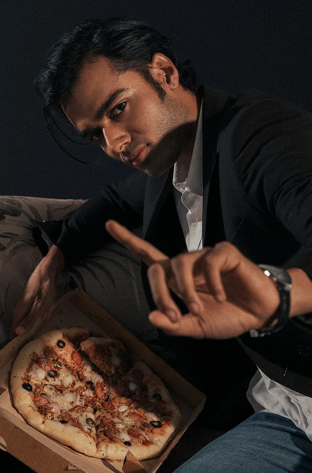 জোয়ি ডাজ়ন্ট শেয়ার ফুড, খাবারের ব্যাপারে খুবই সিরিয়াস তিনি