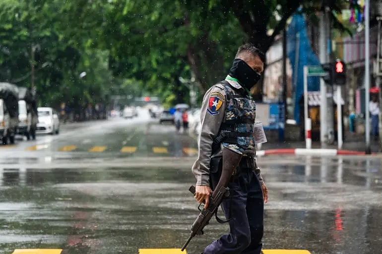 মিয়ানমারের বন্দিশিবিরে বৈদ্যুতিক শক, যৌনাঙ্গ পুড়িয়ে দেওয়ার মতো নির্যাতনের প্রমাণ পেয়েছে জাতিসংঘ