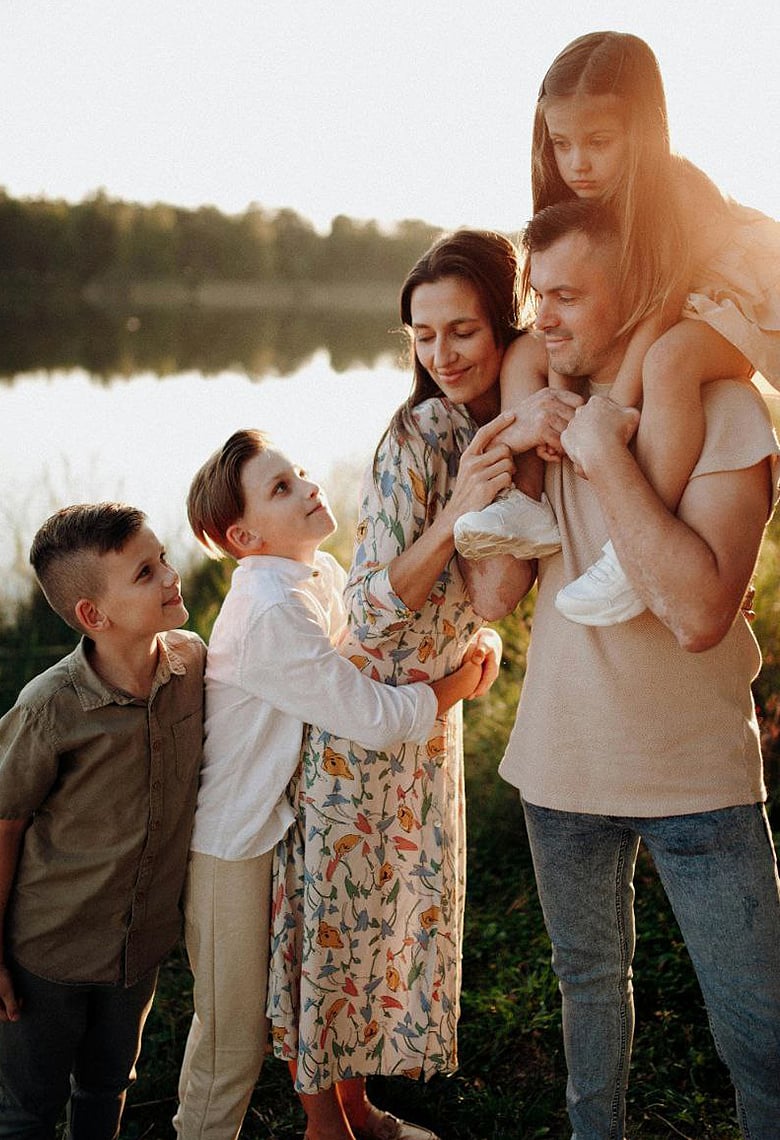 আজ মেজ সন্তান দিবস, পরিবারের অবহেলিত এই সদস্য হয়ে আপনাকে যে ৭টি চ্যালেঞ্জের মুখোমুখি হতে হয়