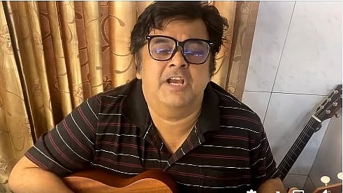 আনন্দ খালেদ। ছবি: ফেসবুক থেকে