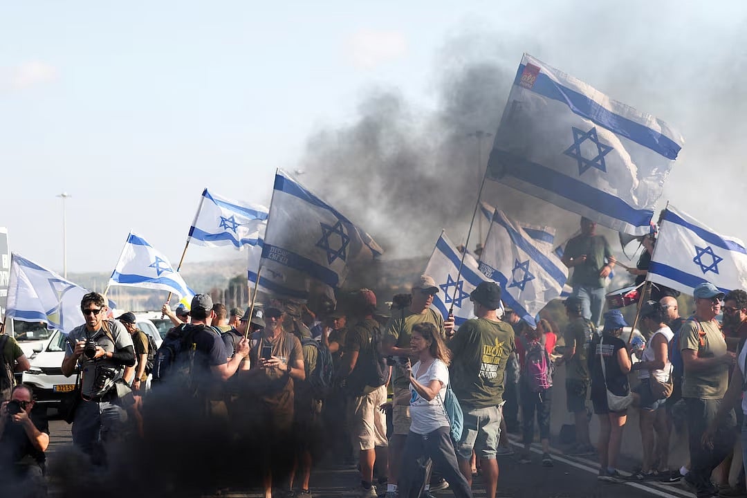 গাজা যুদ্ধ বন্ধ ও জিম্মিদের মুক্তির দাবিতে ইসরায়েলজুড়ে ধর্মঘট-বিক্ষোভ