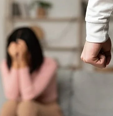 বডি শেমিং মাঝেমাঝে নির্যাতনের পর্যায়ে চলে যায়