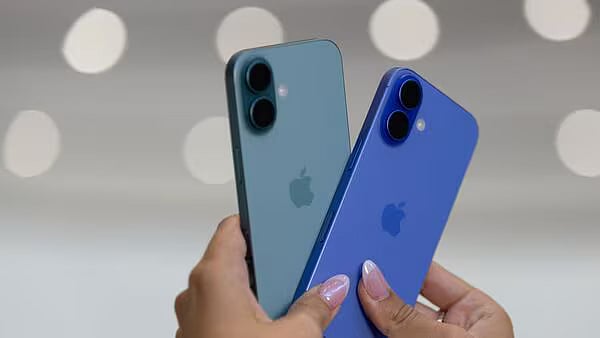 নতুন আইফোনে আসবে নতুন ফিচারছবি: রয়টার্স