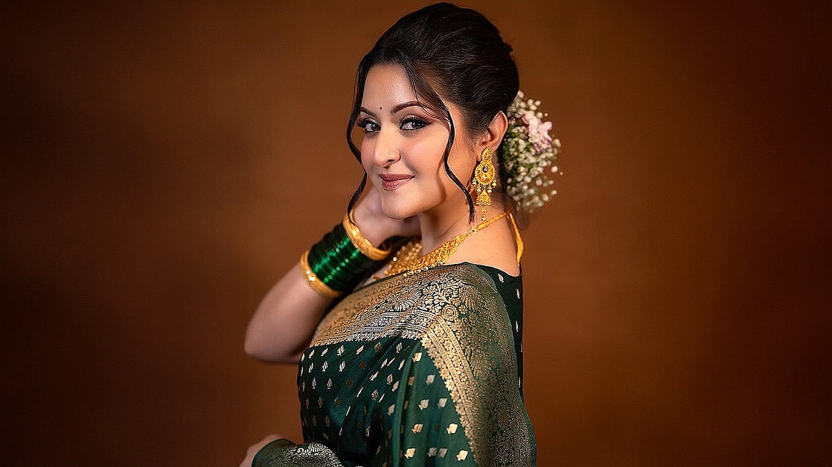 পরীমনিশিল্পীর সৌজন্যে
